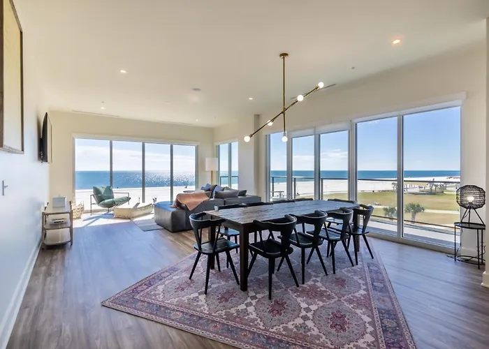 Luxury 4 Bedroom Beachfront With Rooftop Pool Next To The Hangout! Gp 303 Holiday home Gulf Shores