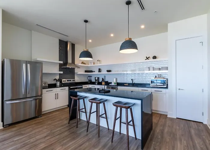 Luxury 4 Bedroom Beachfront With Rooftop Pool Next To The Hangout! Gp 303 *