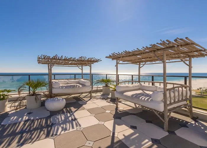 Luxury 4 Bedroom Beachfront With Rooftop Pool Next To The Hangout! Gp 303 * Gulf Shores