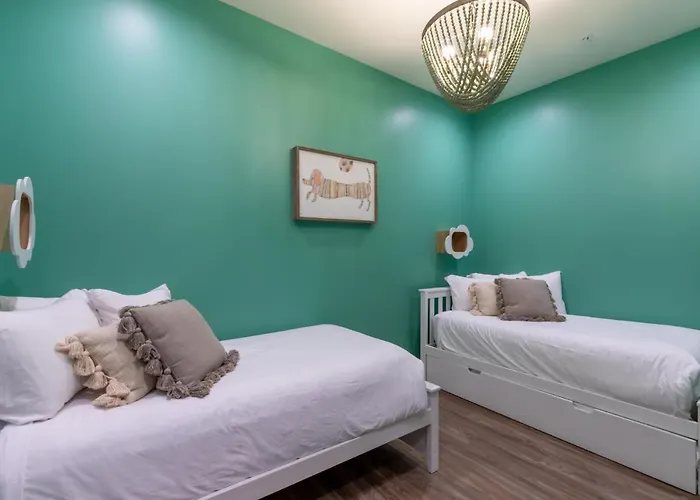 Luxury 4 Bedroom Beachfront With Rooftop Pool Next To The Hangout! Gp 303 Holiday home Gulf Shores