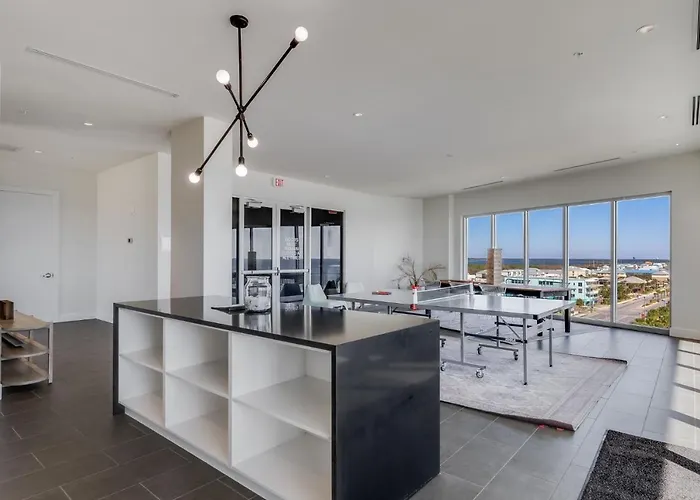 Luxury 4 Bedroom Beachfront With Rooftop Pool Next To The Hangout! Gp 303 * Gulf Shores
