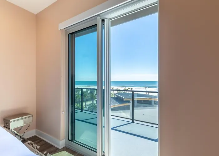 Luxury 4 Bedroom Beachfront With Rooftop Pool Next To The Hangout! Gp 303 * Gulf Shores