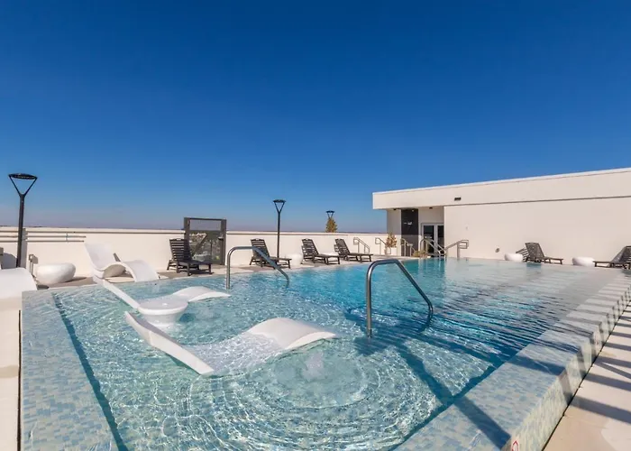 Luxury 4 Bedroom Beachfront With Rooftop Pool Next To The Hangout! Gp 303 Holiday home